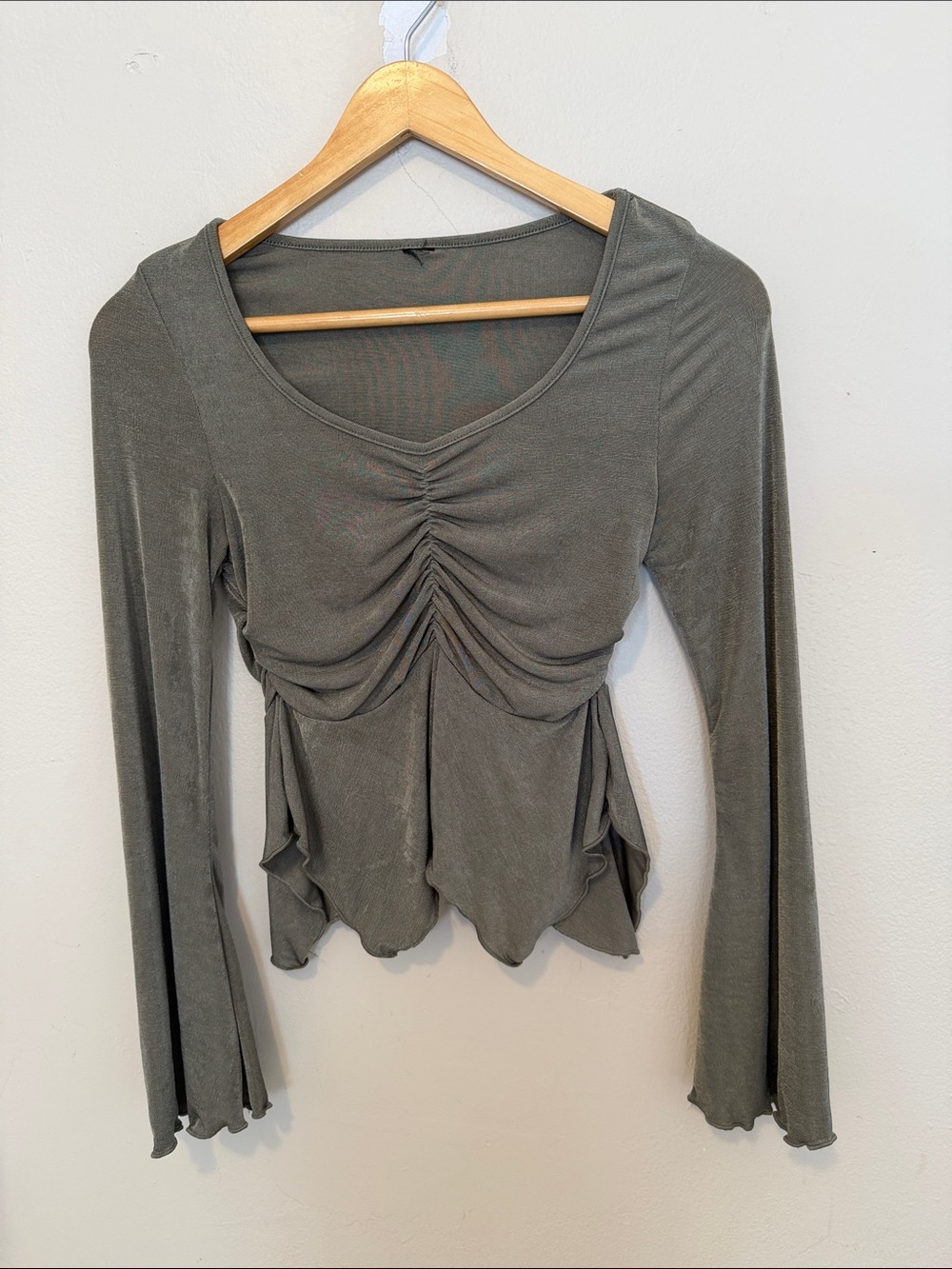 Ruched Scoop-Neck Long Sleeve Top in Olive
